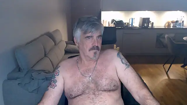 Buidapest online show from 12-15-25, 02:39