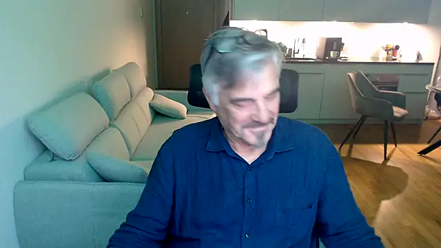 Snapshot of Buidapest chatting on 02-06-26, 12:06 Buidapest online show from 02-06-26, 12:06