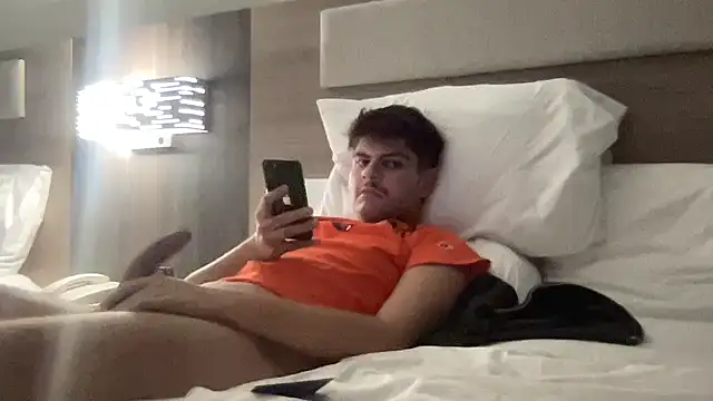 iceicebaby06 online show from 11-18-25, 02:16