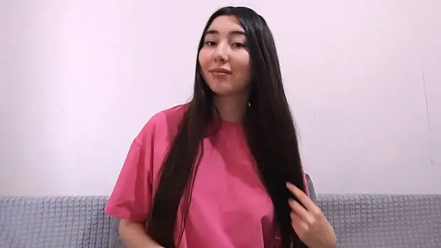 Snapshot of Alice_puff chatting on 11-17-25, 10:19 Alice puff online show from 11-17-25, 10:19