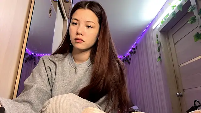 CutieSlim online show from 12-15-25, 02:12