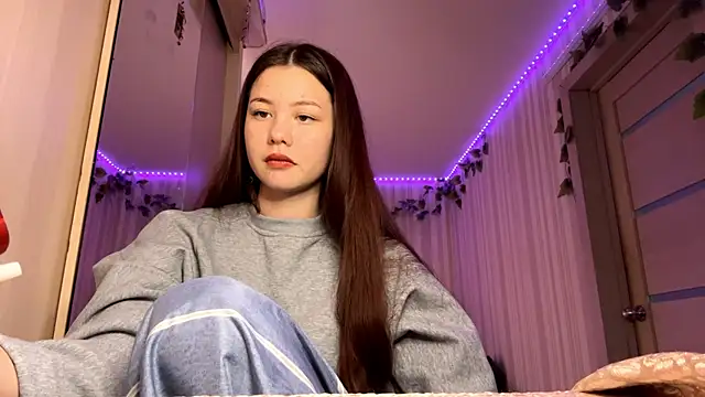 CutieSlim online show from 12-16-25, 06:06