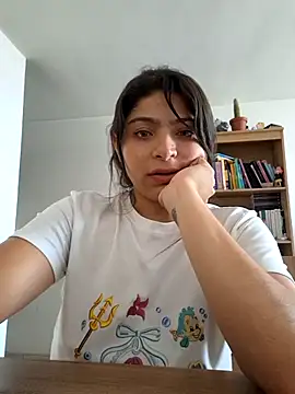 Emyii  online show from 07-22-26, 02:30