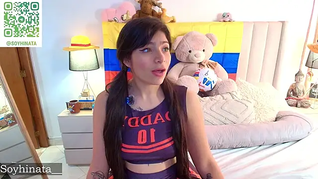 Emyii  online show from 06-21-26, 08:47