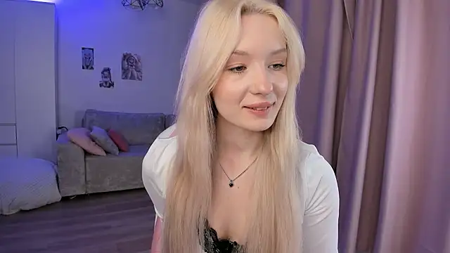 Tiffany Paw online show from 02-12-26, 03:28