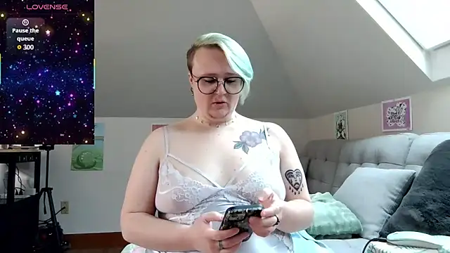 queerlyjaz online show from 02-22-26, 07:59