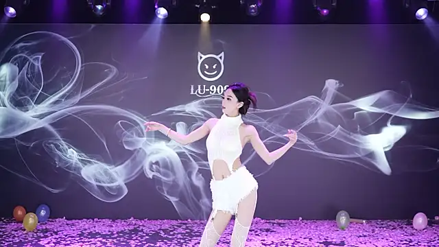 LU-909 online show from 12-05-25, 08:13