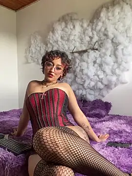 Snapshot of LilithMonette chatting on 11-18-25, 06:22 LilithMonette online show from 11-18-25, 06:22