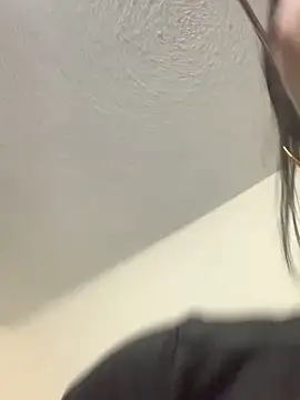 Snapshot of LilithMonette chatting on 05-03-26, 01:11 LilithMonette online show from 05-03-26, 01:11