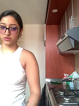 Snapshot of LilithMonette chatting on 04-24-26, 07:38 LilithMonette online show from 04-24-26, 07:38