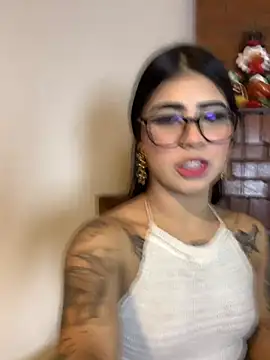 Dannii- online show from 05-09-26, 11:19