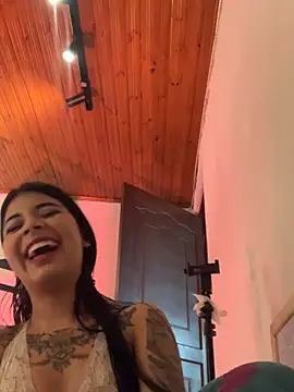 Dannii- online show from 02-08-26, 08:39