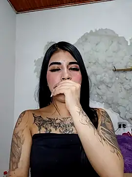 Dannii- online show from 12-13-25, 09:54