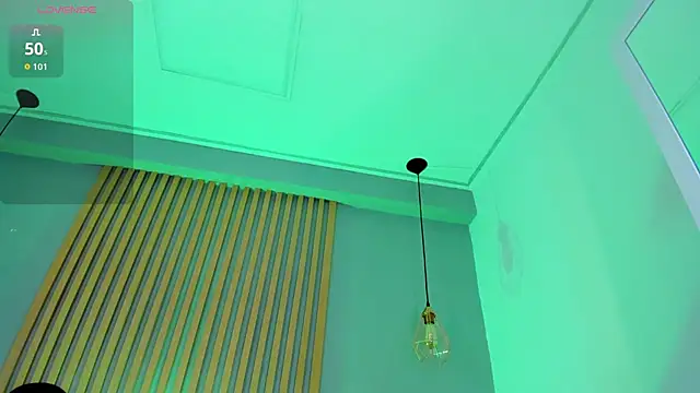 nicolesteele  online show from 12-18-25, 08:23