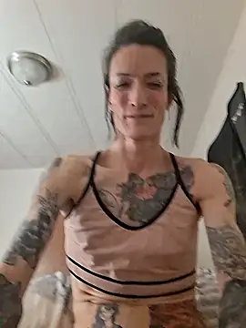 MaitressePomme3 online show from 12-22-25, 01:17