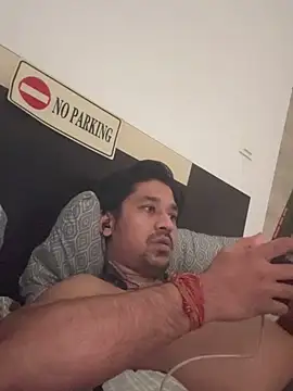 Snapshot of Jhonneeey chatting on 12-15-25, 12:49 Jhonneeey online show from 12-15-25, 12:49