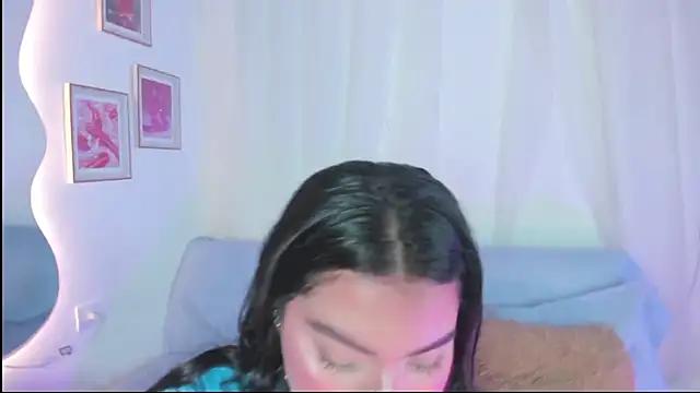 Snapshot of Curvykittenx chatting on 11-17-25, 08:57 Curvykittenx online show from 11-17-25, 08:57