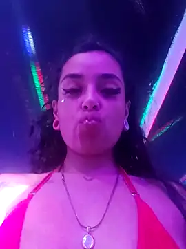 Snapshot of Moon_Beautifull chatting on 11-18-25, 03:54 Moon Beautifull online show from 11-18-25, 03:54