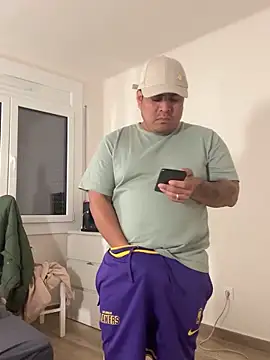 Pelotas2000 online show from 11-18-25, 03:37