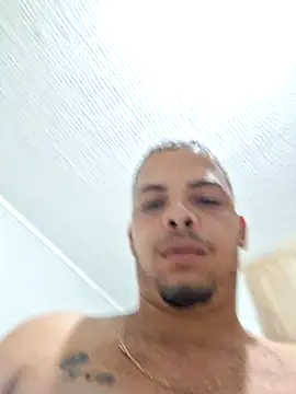 Snapshot of CLARO123F chatting on 11-17-25, 02:59 CLARO123F online show from 11-17-25, 02:59