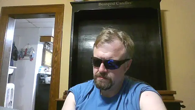 Snapshot of TheOneDonShaun chatting on 04-24-26, 03:52 TheOneDonShaun online show from 04-24-26, 03:52