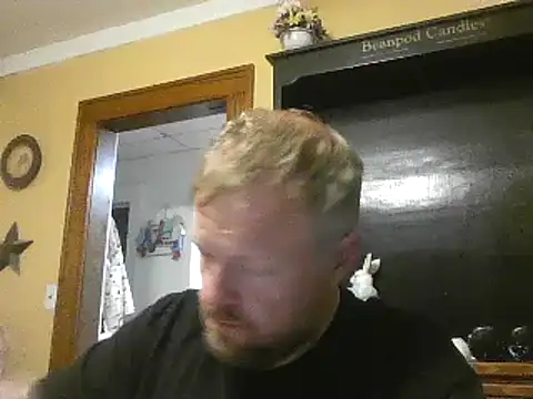 Snapshot of TheOneDonShaun chatting on 06-03-26, 02:45 TheOneDonShaun online show from 06-03-26, 02:45