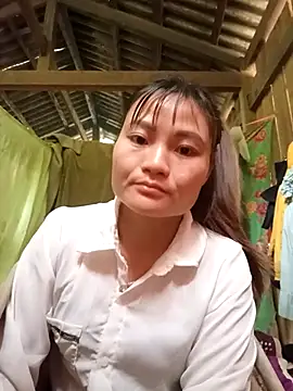 Lee-Thee online show from 12-04-25, 01:59