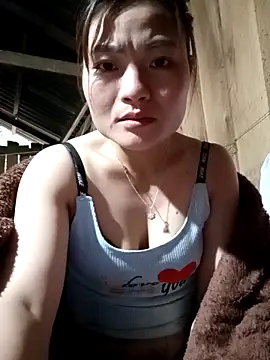 Lee-Thee online show from 11-18-25, 12:04