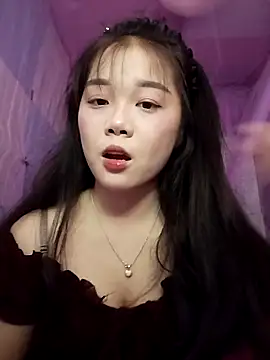 Baa-bee22 online show from 04-15-26, 01:22