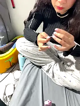 VioleeSaenz online show from 11-25-25, 05:30