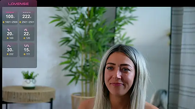 JuliaHyde online show from 04-16-26, 09:39