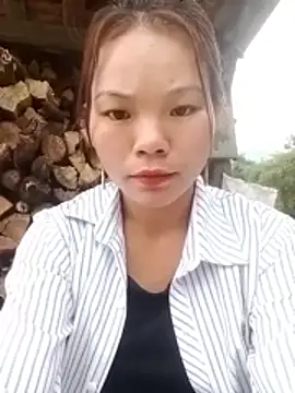 yu-zhen online show from 12-17-25, 02:49