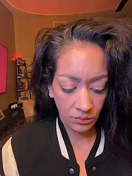 Entreprescrewers online show from 11-19-25, 06:24