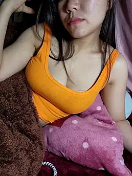 Xiu-L online show from 02-07-26, 05:10