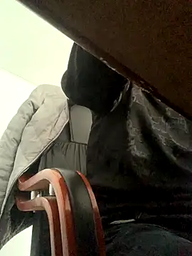 Mistliu online show from 11-24-25, 02:22