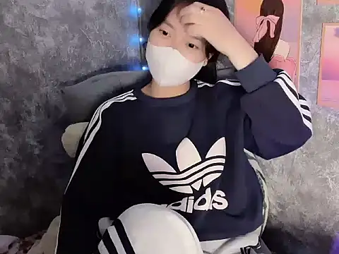 Hellen2999 online show from 11-30-25, 04:19