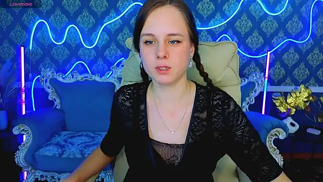 KarolinaSky online show from 11-24-25, 01:55