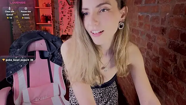 Snapshot of amelia_meili chatting on 06-12-26, 12:58 amelia meili online show from 06-12-26, 12:58