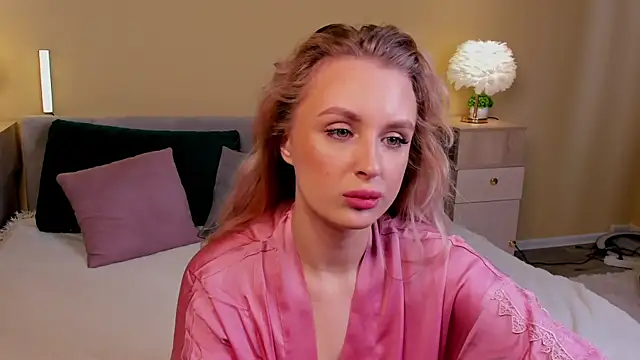 Snapshot of KiraRuiz chatting on 02-06-26, 09:16 KiraRuiz online show from 02-06-26, 09:16