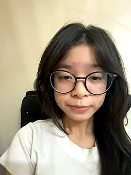 Snapshot of mau155_ chatting on 11-17-25, 01:15 mau155 online show from 11-17-25, 01:15