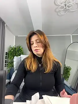 Snapshot of AmberRosewood chatting on 02-26-26, 04:56 AmberRosewood online show from 02-26-26, 04:56