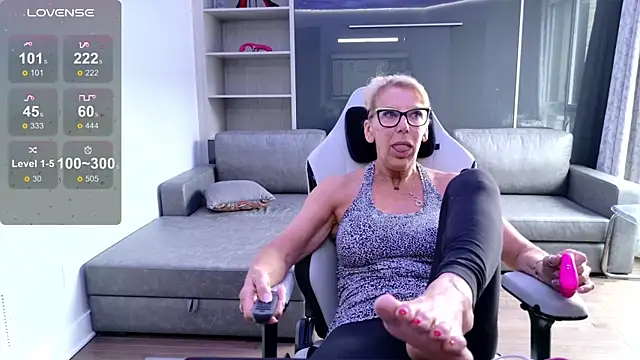 FitCougar online show from 03-11-25, 03:56