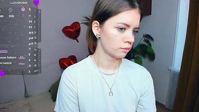 Snapshot of AngelesBenitz chatting on 02-18-26, 07:17 AngelesBenitz online show from 02-18-26, 07:17