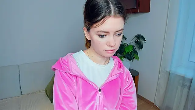 AngelesBenitz online show from 11-30-25, 06:58