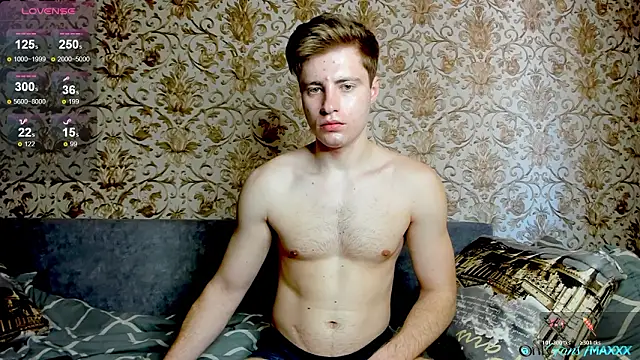 Maxhornyblondieman online show from 03-22-26, 09:44