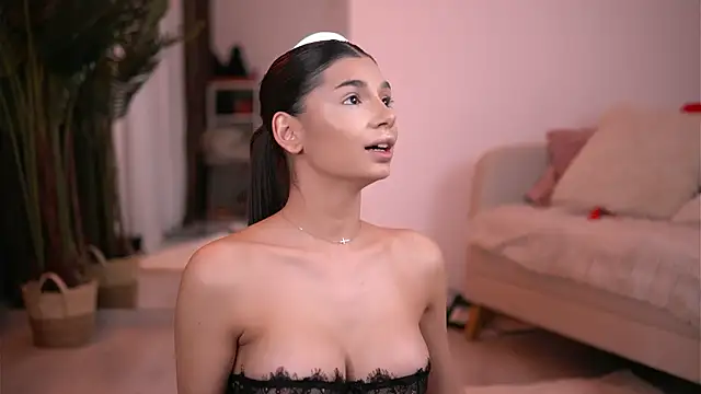 LuvCaprice online show from 01-11-26, 04:14