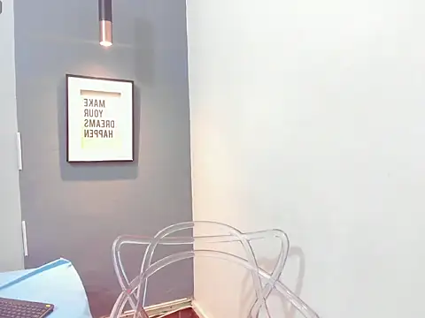 Xelena Kiss online show from 11-22-25, 01:10