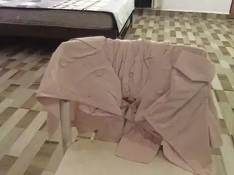 raveena hot online show from 03-19-26, 01:44