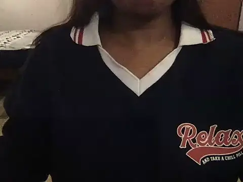 Snapshot of raveena_hot chatting on 05-29-26, 12:44 raveena hot online show from 05-29-26, 12:44