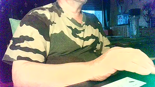 ALBONU73 online show from 11-17-25, 04:11